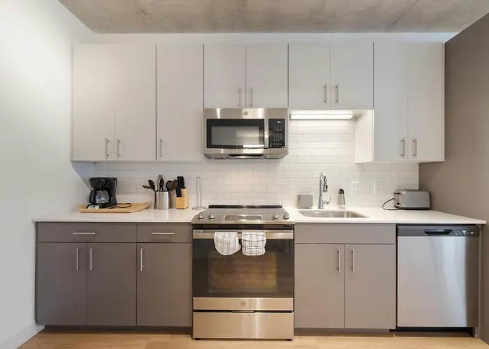 Hotel Sophisticated 4br - Modern And Luxurious Chicago
