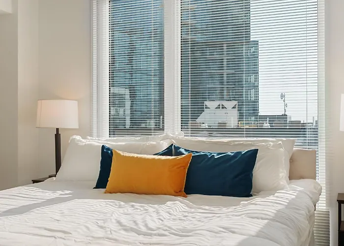 Sophisticated 4br - Modern And Luxurious Hotel